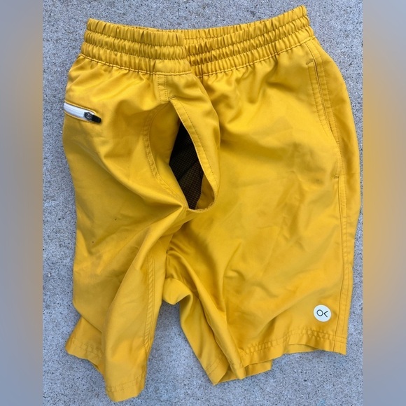 Men's Outerknown Shorts Yellow Swim Trunks NO SIZE Pockets Surf Beach Outdoor - Picture 8 of 15